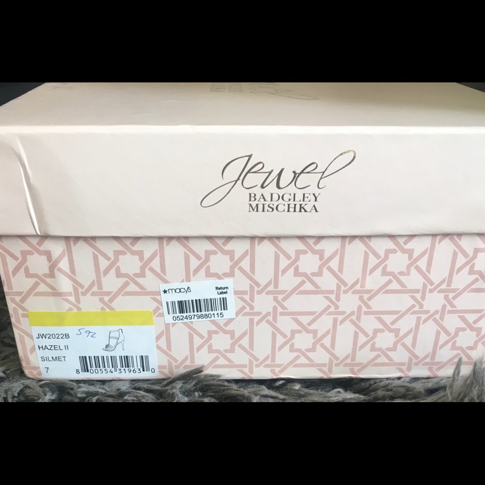 Shoes - Picture 3 of 9